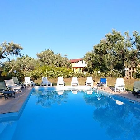 La Piana Degli Ulivi Bed & Breakfast Росано Екстериор снимка