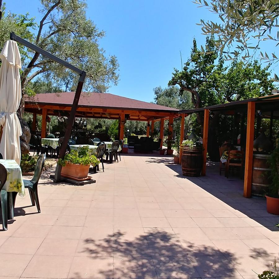 La Piana Degli Ulivi Bed & Breakfast Росано Екстериор снимка