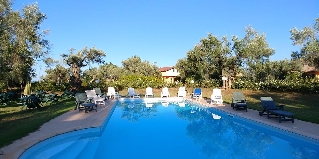 La Piana Degli Ulivi Bed & Breakfast Росано Екстериор снимка